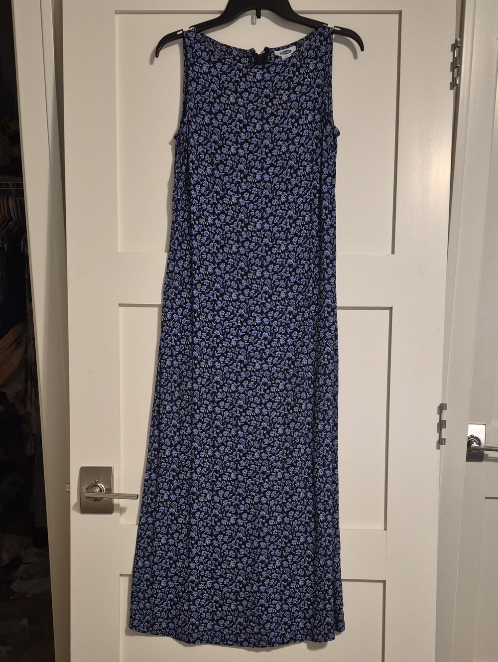 Old Navy Sleeveless Blue Floral Maxi Dress